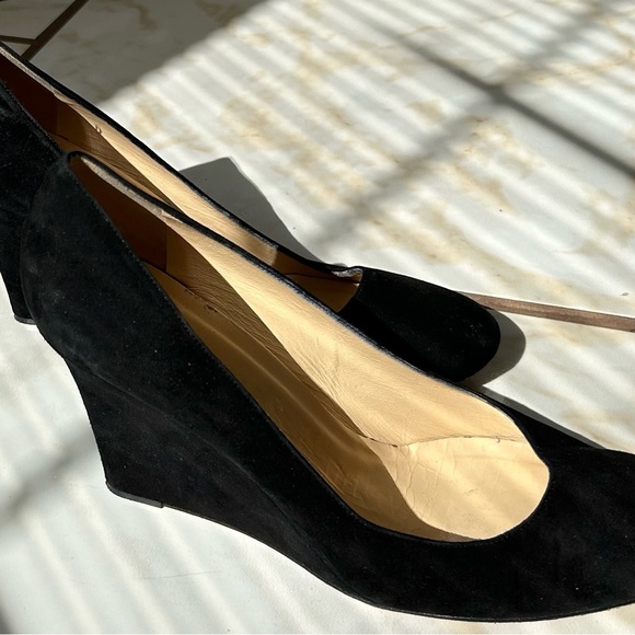 Pre-loved Black Kate Spade Wedges Size 10 - Picture 3 of 5